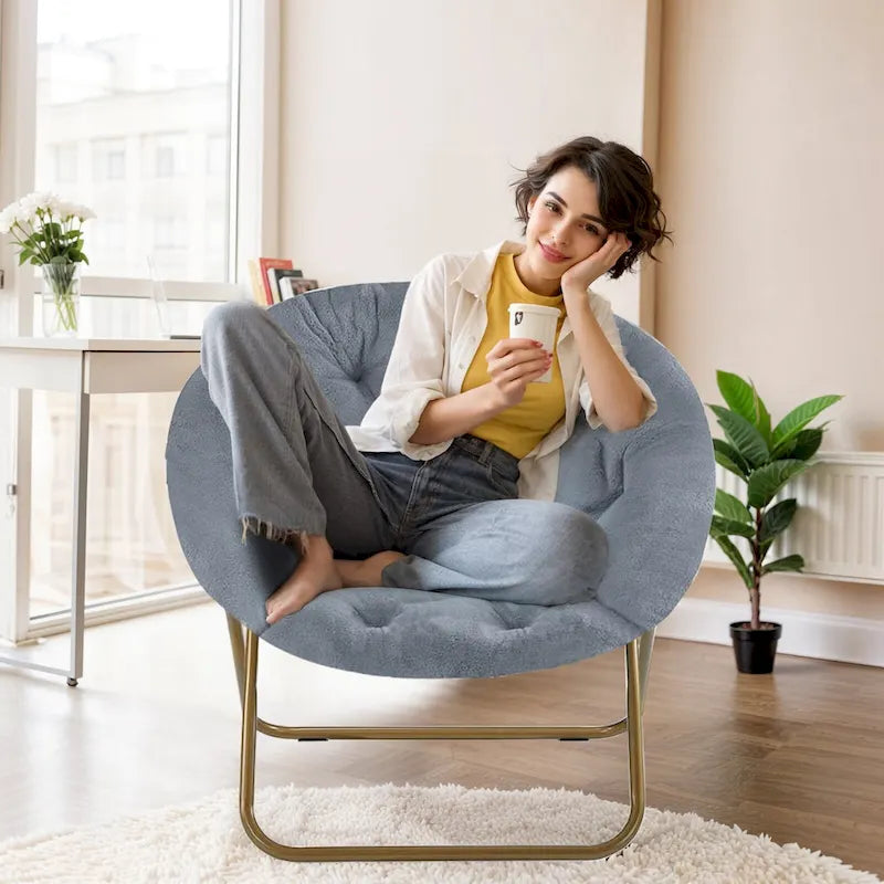 Sedia lounge pieghevole in pelliccia sintetica con cuscino