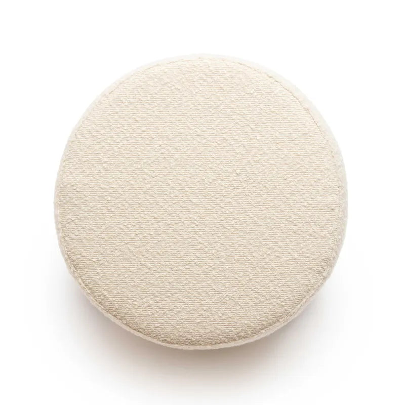 Sgabello imbottito Bouclé con gambe in legno massello